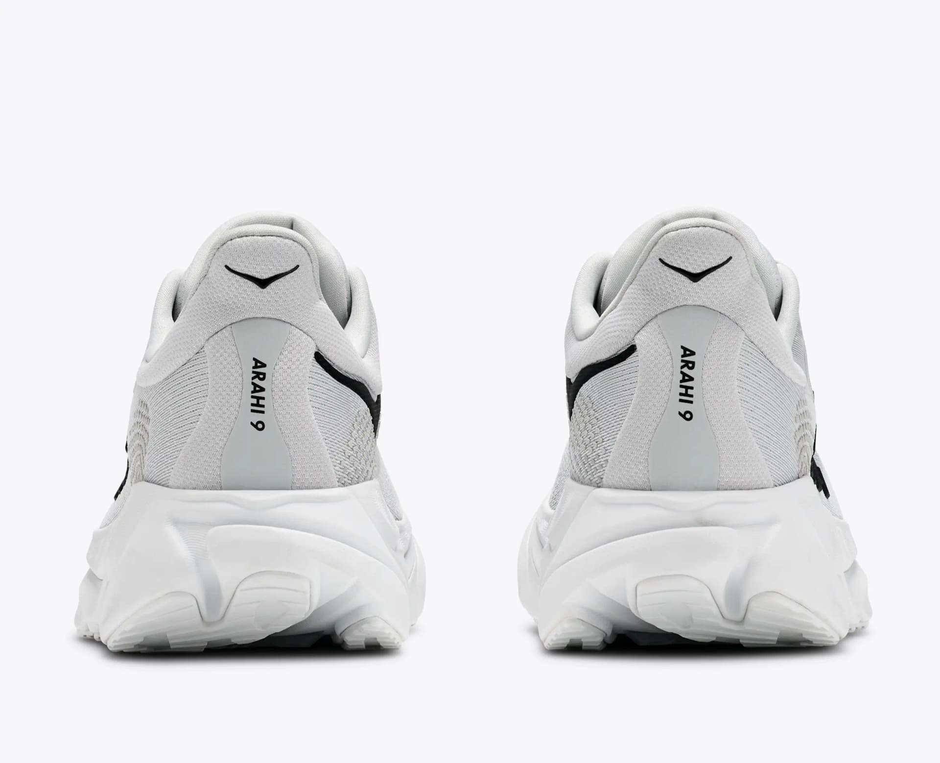 HOKA Arahi 9 – Cosmic Grey / Stardust — 5