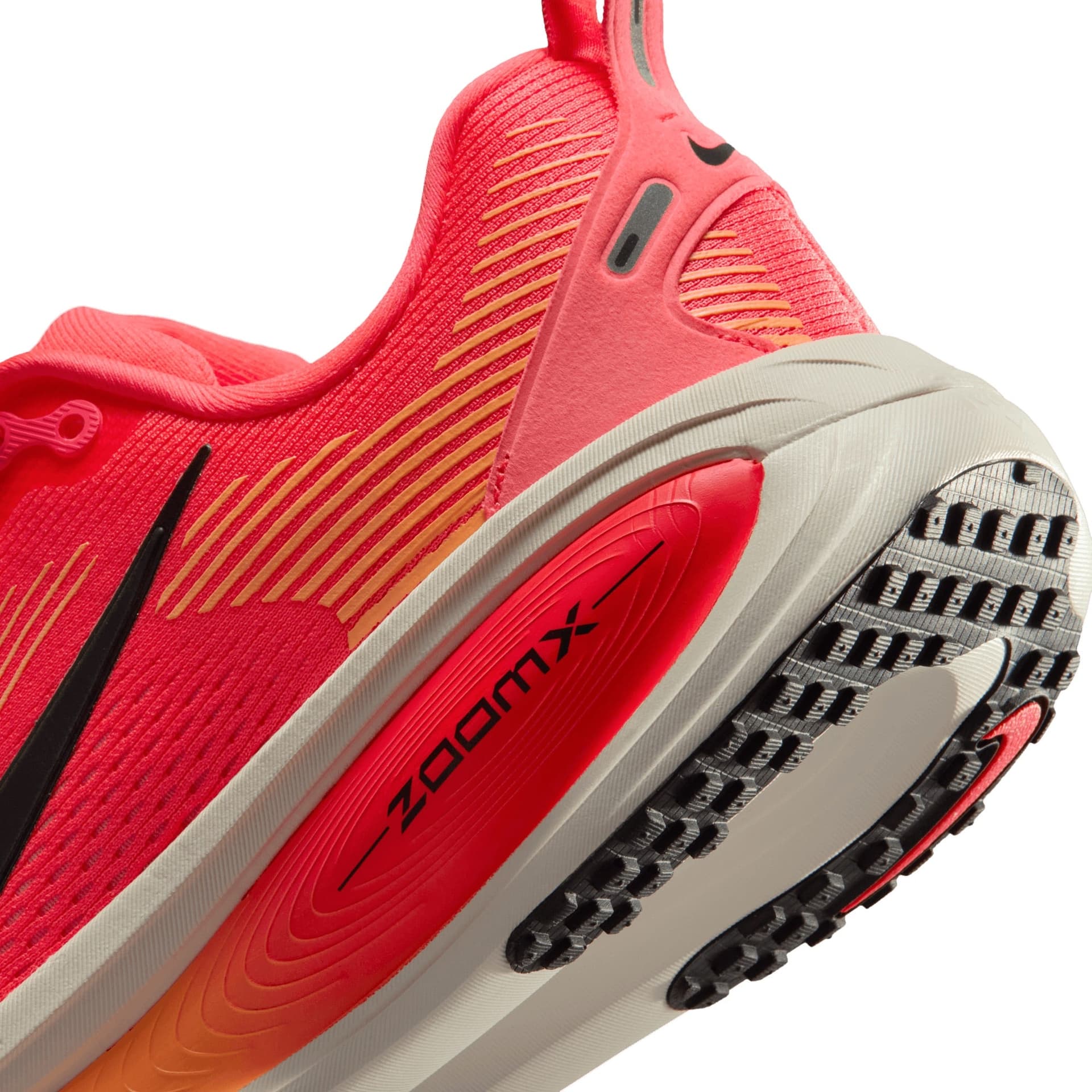 Nike Vomero 18 – Hot Lava Black Chalk Orange Pulse — 7