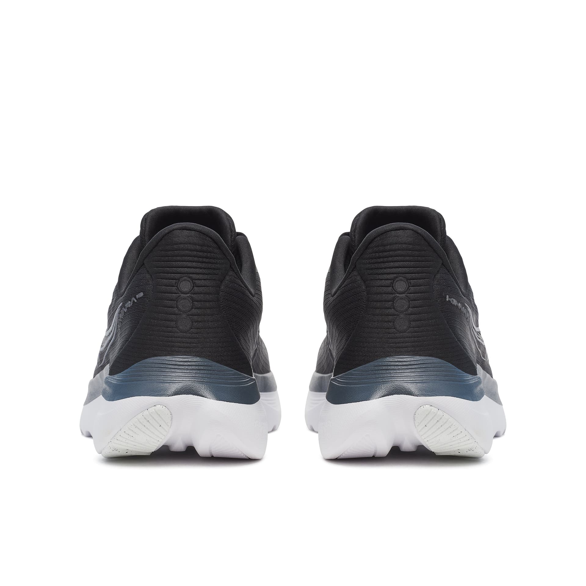 Saucony Kinvara 16 – Black White — 5