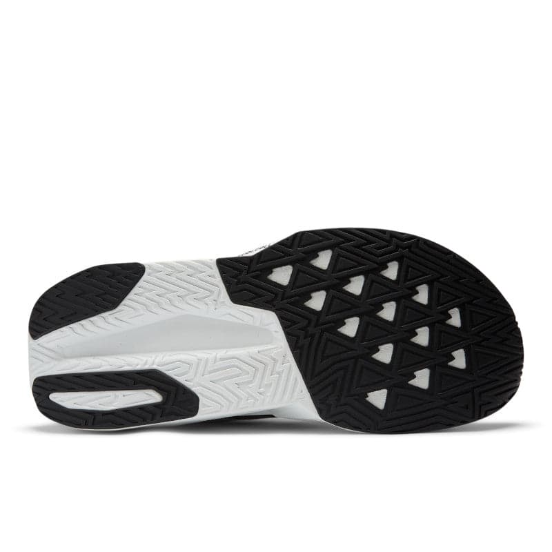 New Balance FuelCell Rebel v5 – White Black — 8