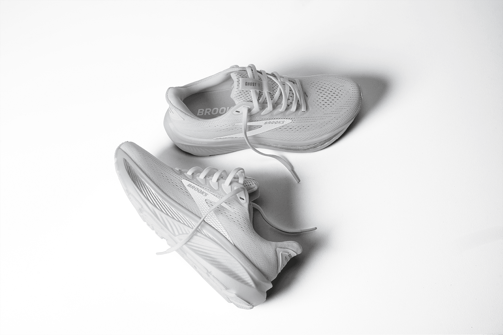 Brooks Ghost 17 – White White Grey — 8