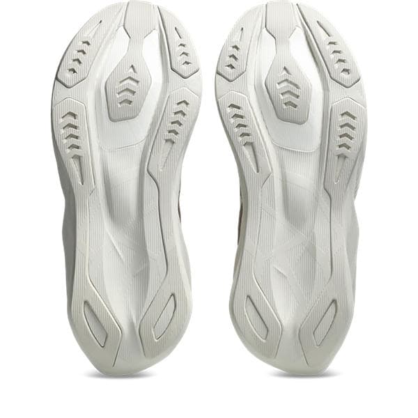 ASICS Novablast 6 – Soft Oat Greige — 8
