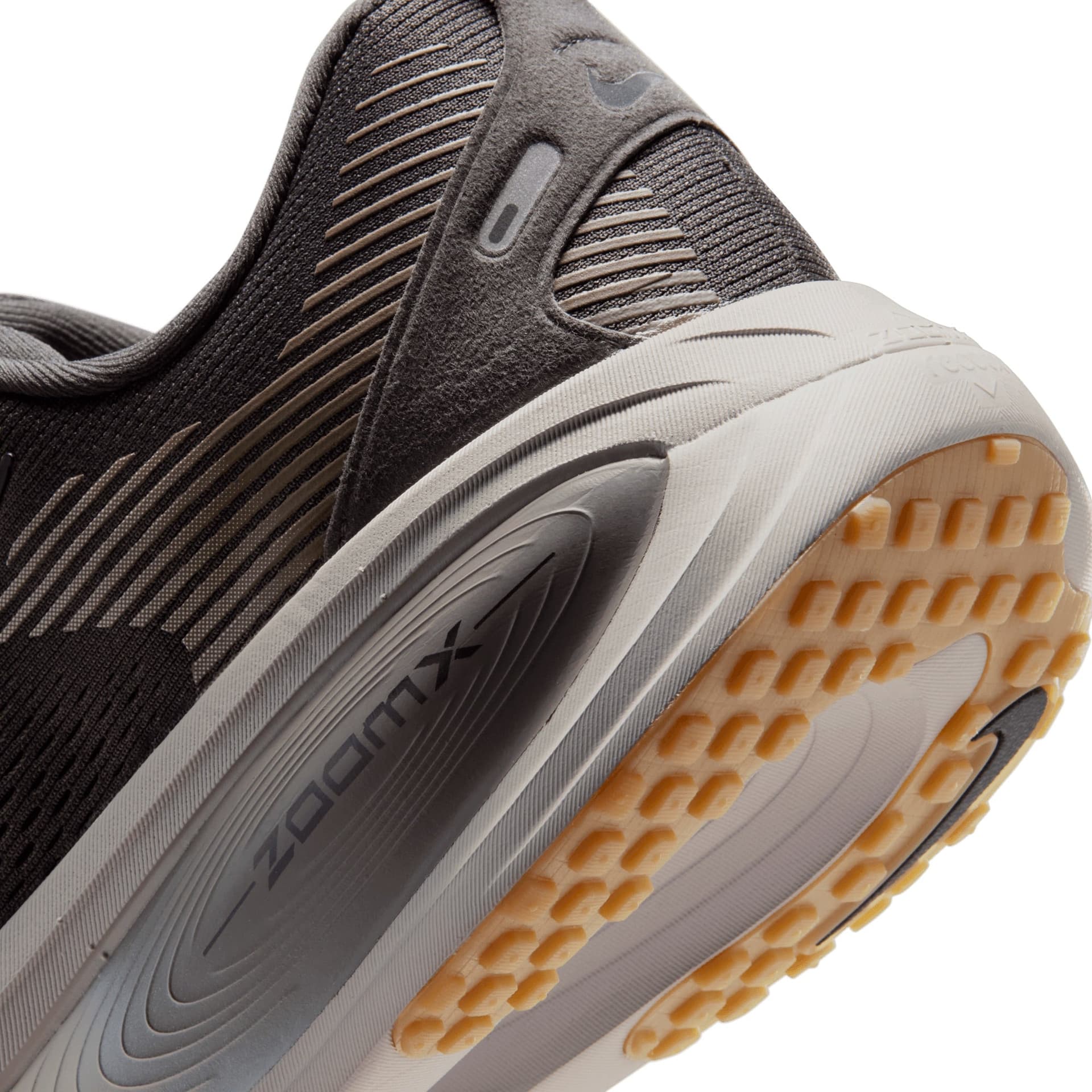 Nike Vomero 18 – Medium Ash Black College Grey Pale Ivory — 7