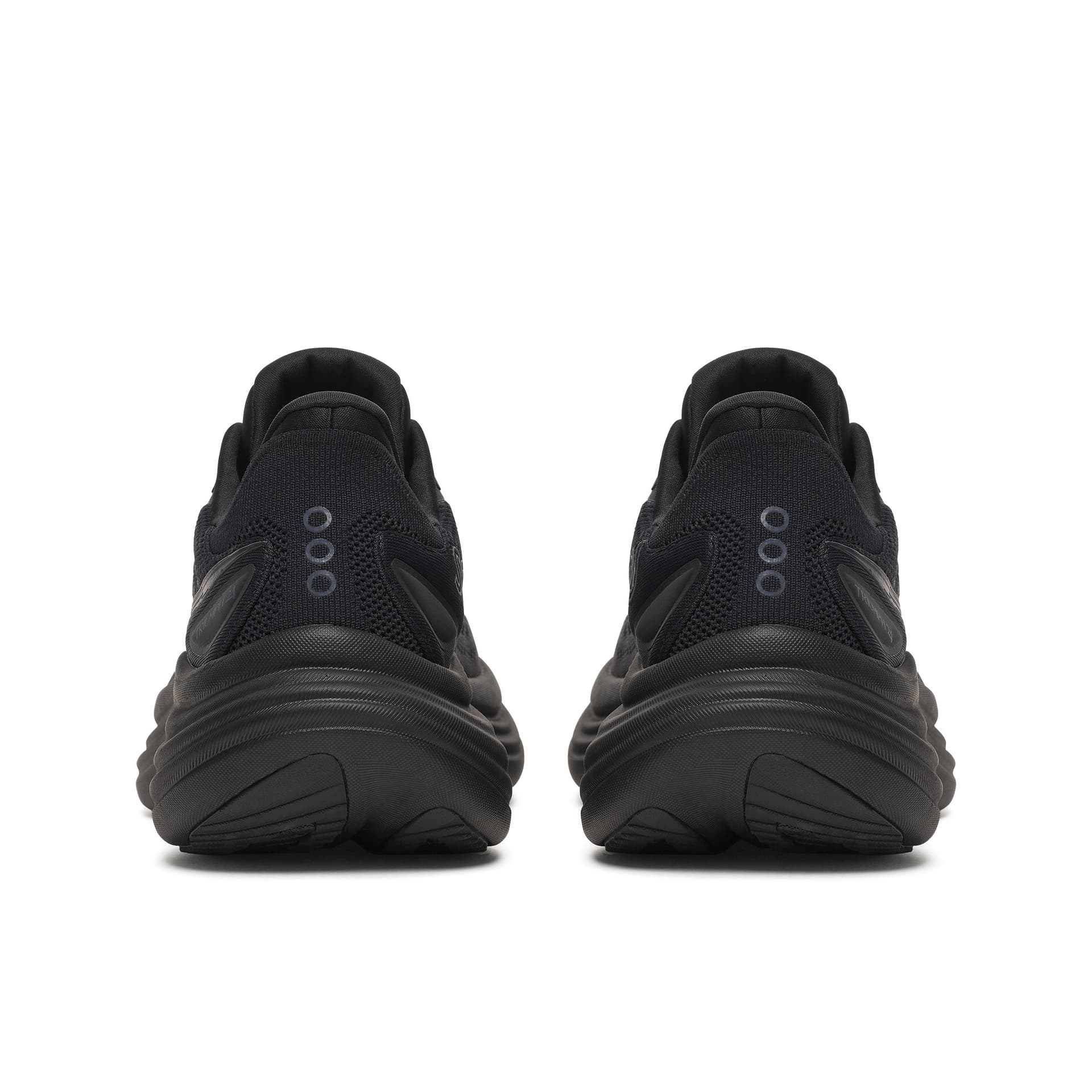 Saucony Triumph 24 – Triple Black — 4