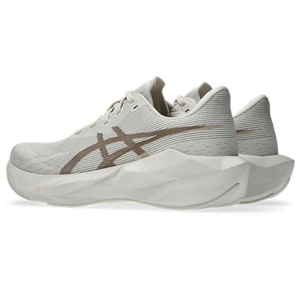 ASICS Novablast 6 – Soft Oat Greige — 3