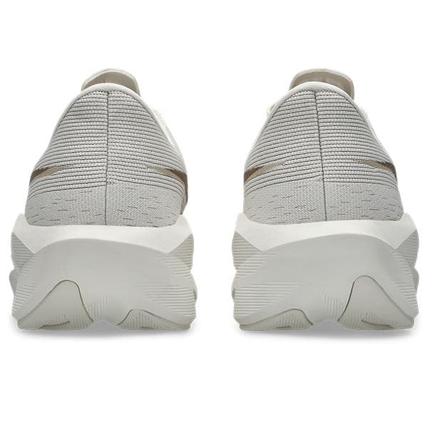 ASICS Novablast 6 – Soft Oat Greige — 6